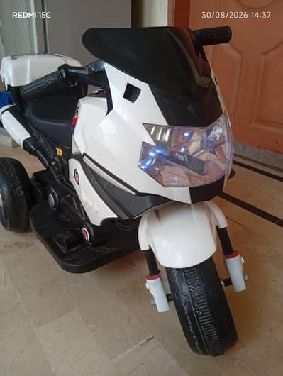 Electric toy bike for boys between 4-7 years