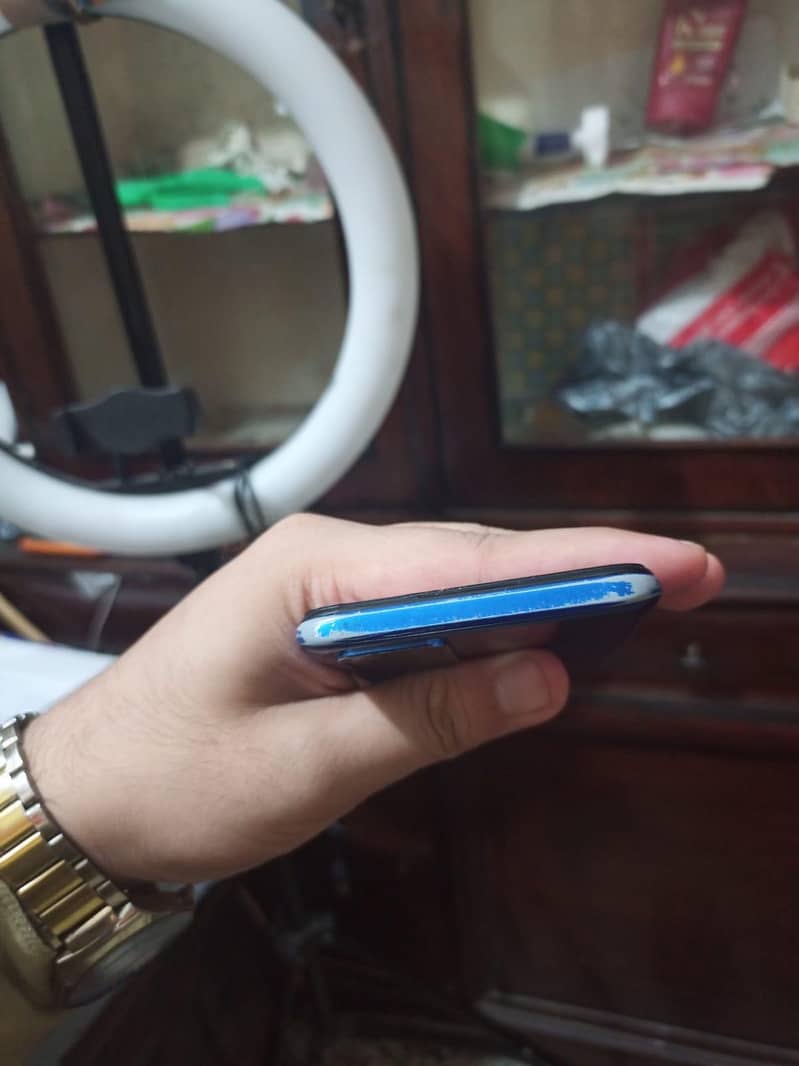 OPPO A54 0