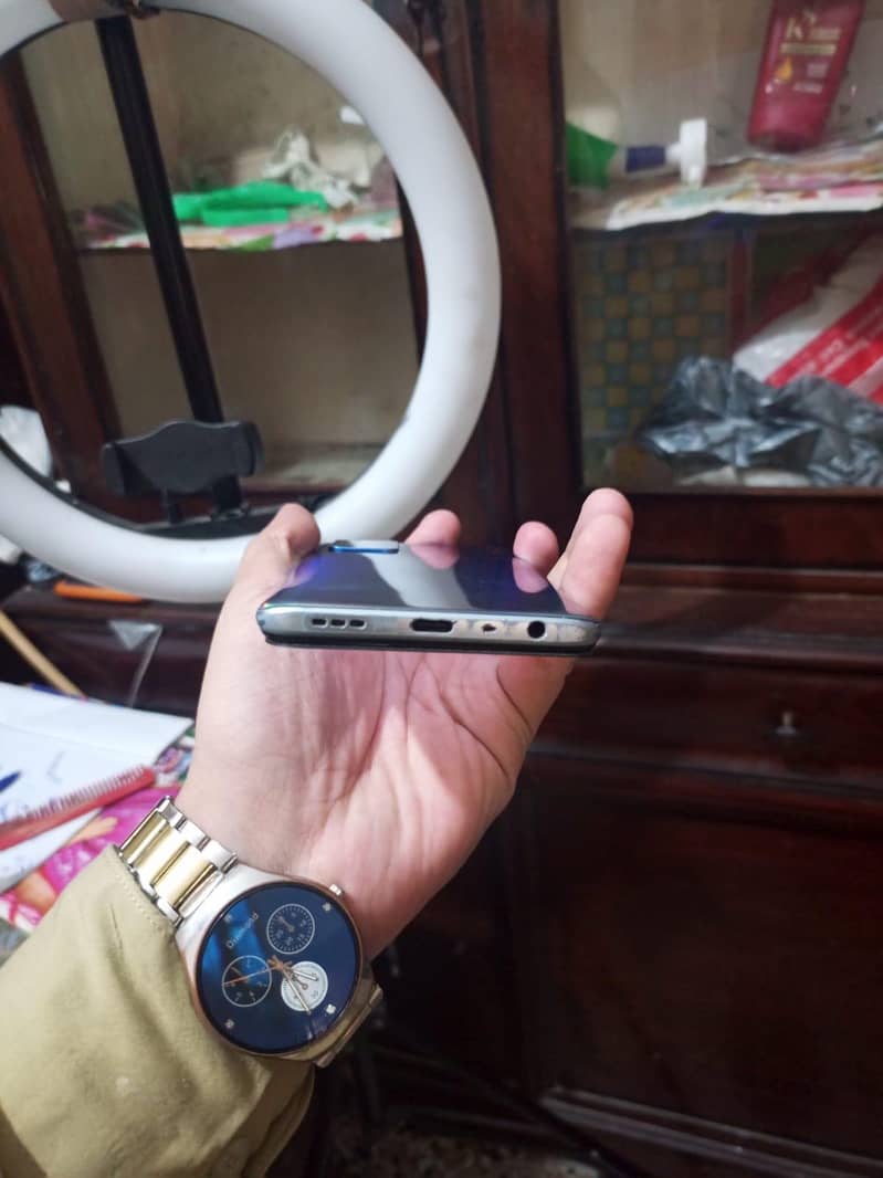 OPPO A54 1