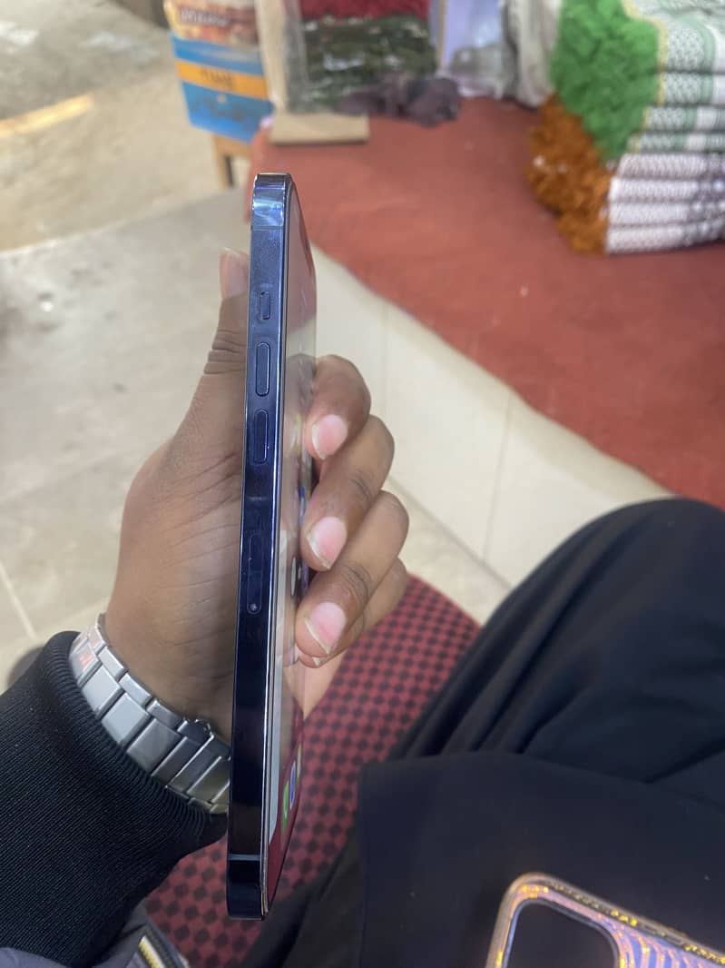 Apple iPhone 12 Pro Max 3