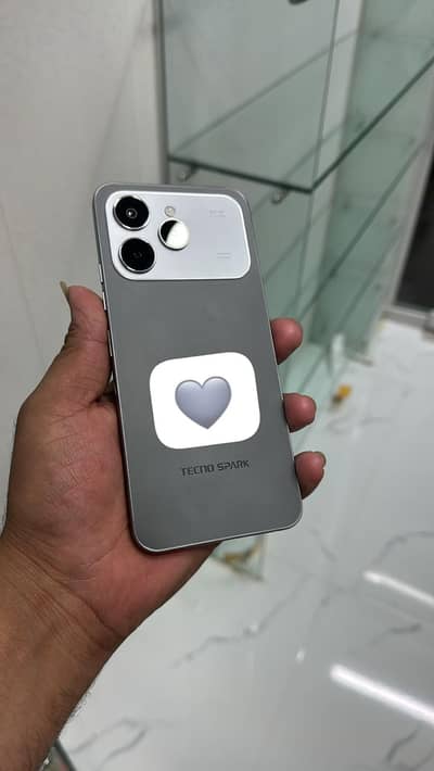 Tecno spark 40