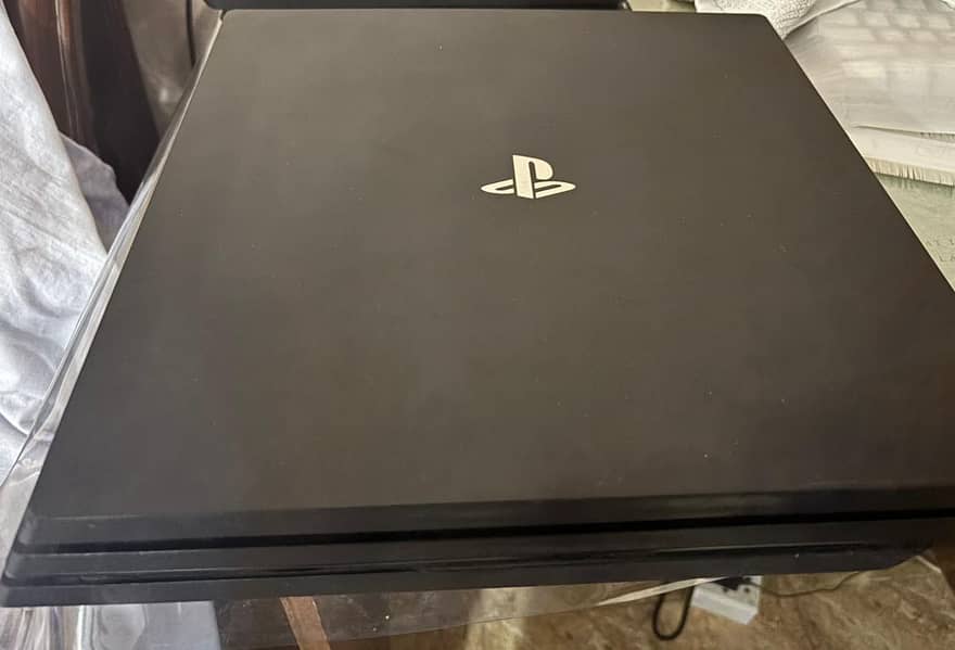 PS4 Pro 1TB 3