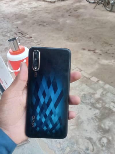 Vivo S1
