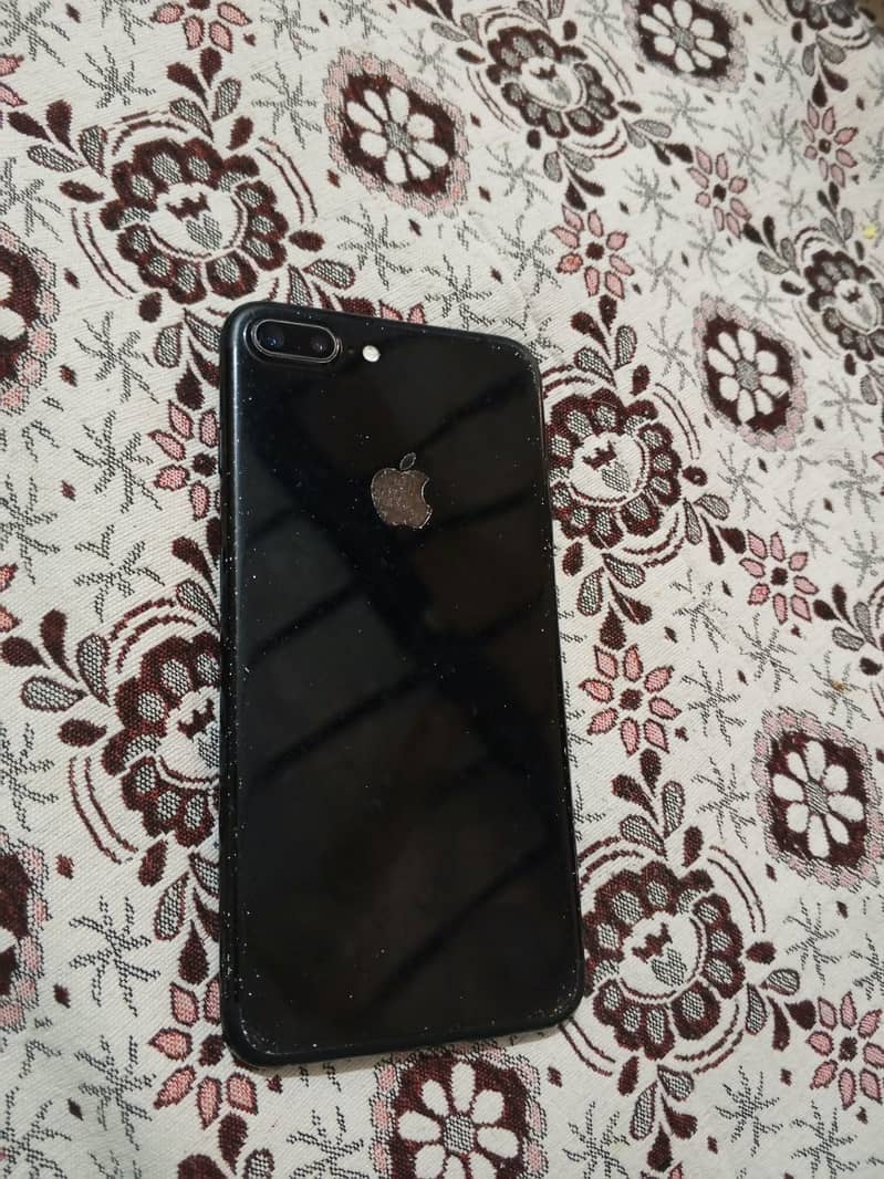 Apple iPhone 7 Plus 1