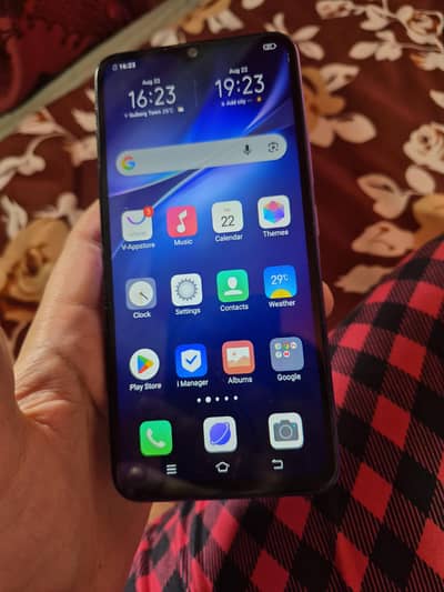 Vivo Y19 8/256 with storage
