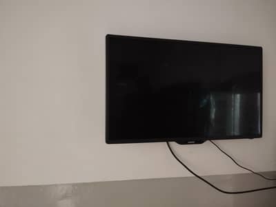 32 inches LED tv