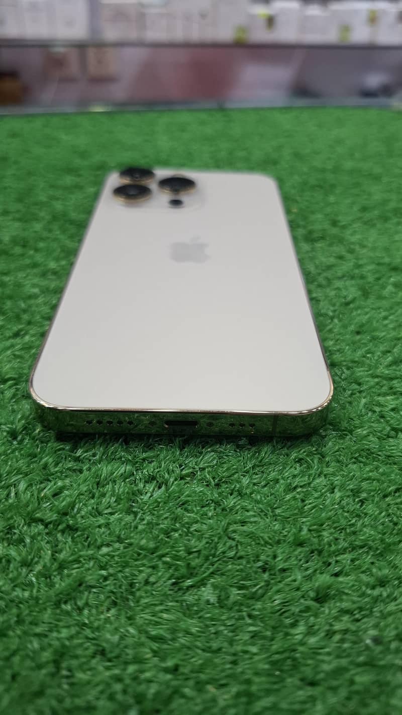 Apple iPhone 13 Pro 0