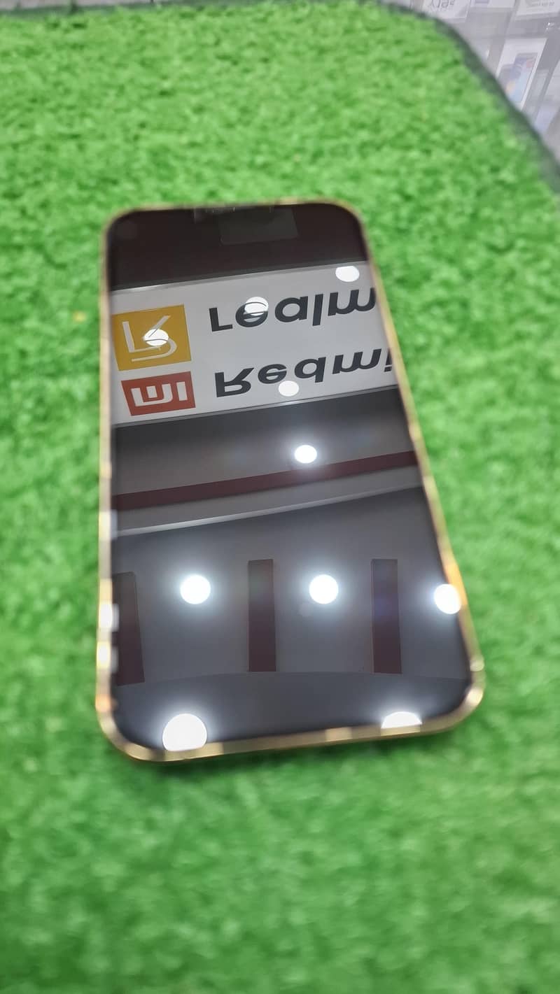 Apple iPhone 13 Pro 8