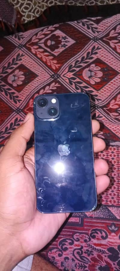 Apple iPhone 13