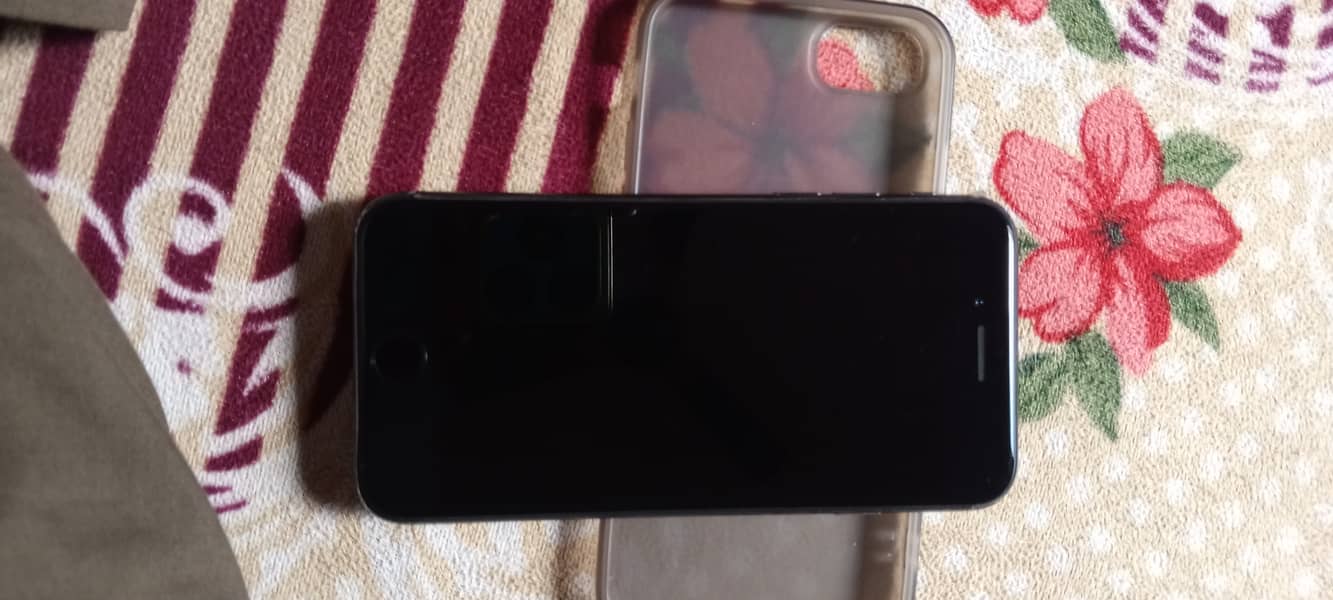 Apple iPhone SE 2nd Generation 5