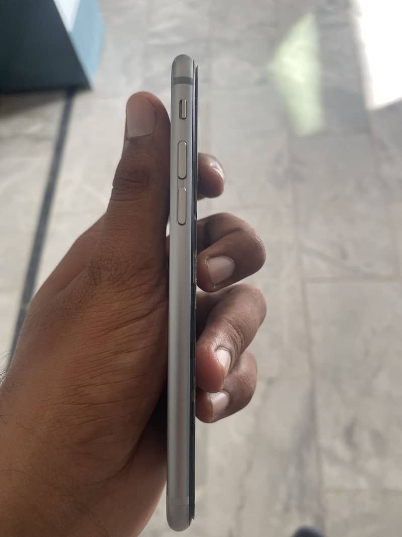 Apple iPhone 6S 2
