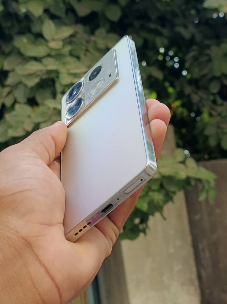Infinix Note 40 2