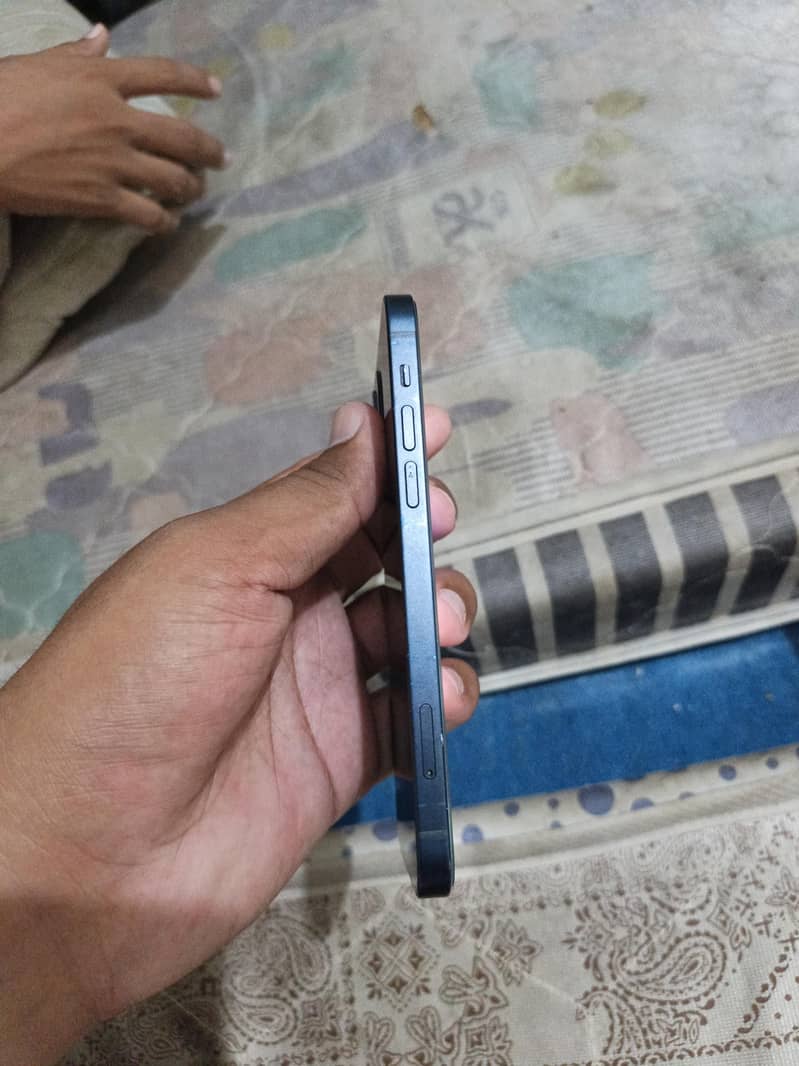 Apple iPhone 12 2