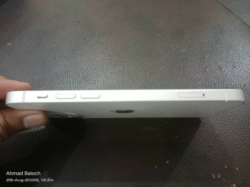 Apple iPhone 12 3