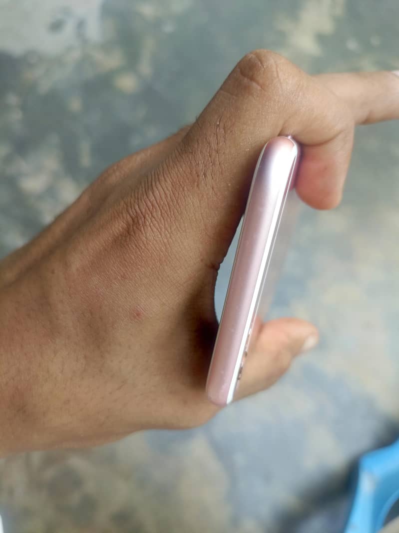 Apple iPhone 6S 5