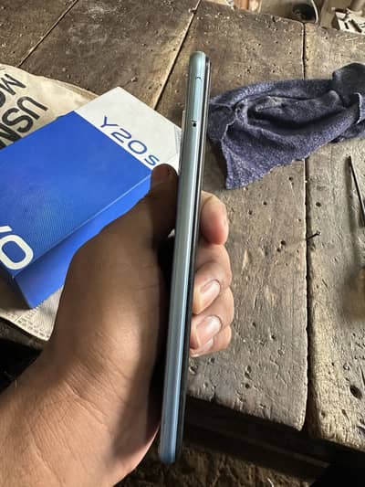 Vivo Y20 S.        4/128 gb