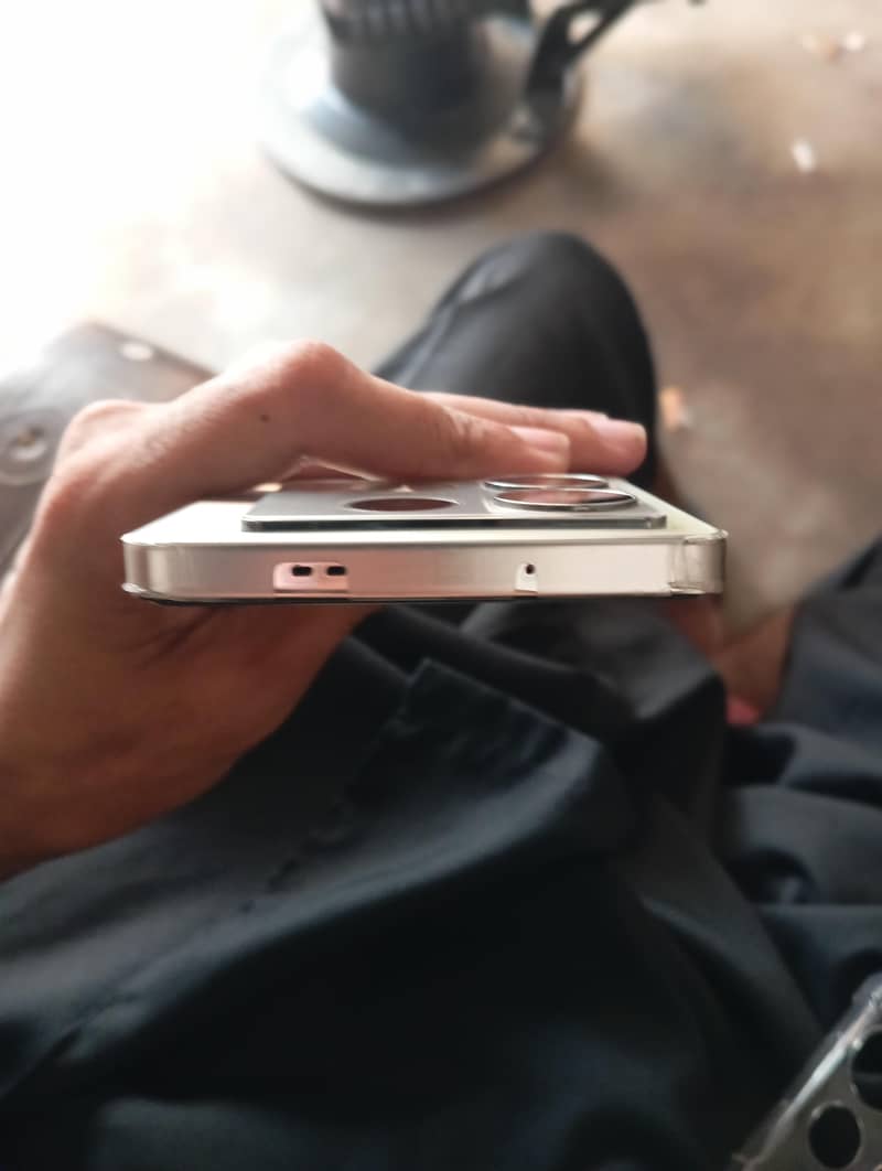 Infinix Note 40 5