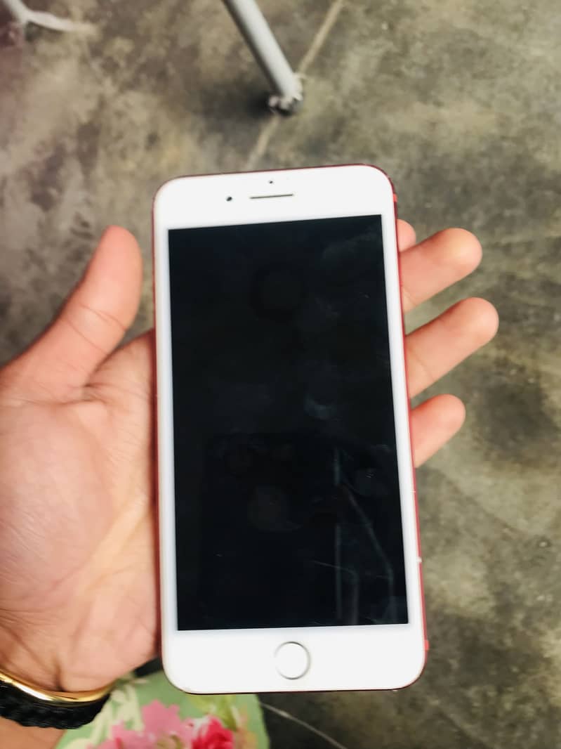 Apple iPhone 7 Plus 6