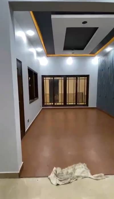 URGENT SALE Gulshan Block 5,240 square yards Prime Location Double + 2 bed
