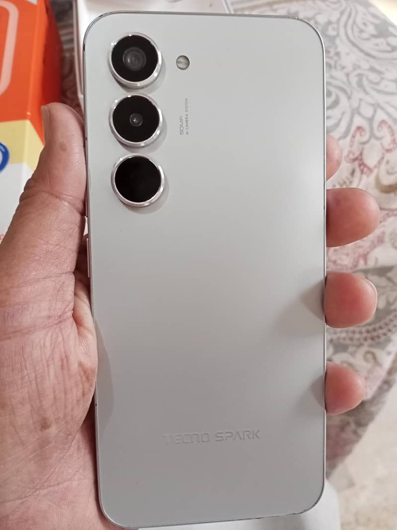 spark 40 pro complete box 0