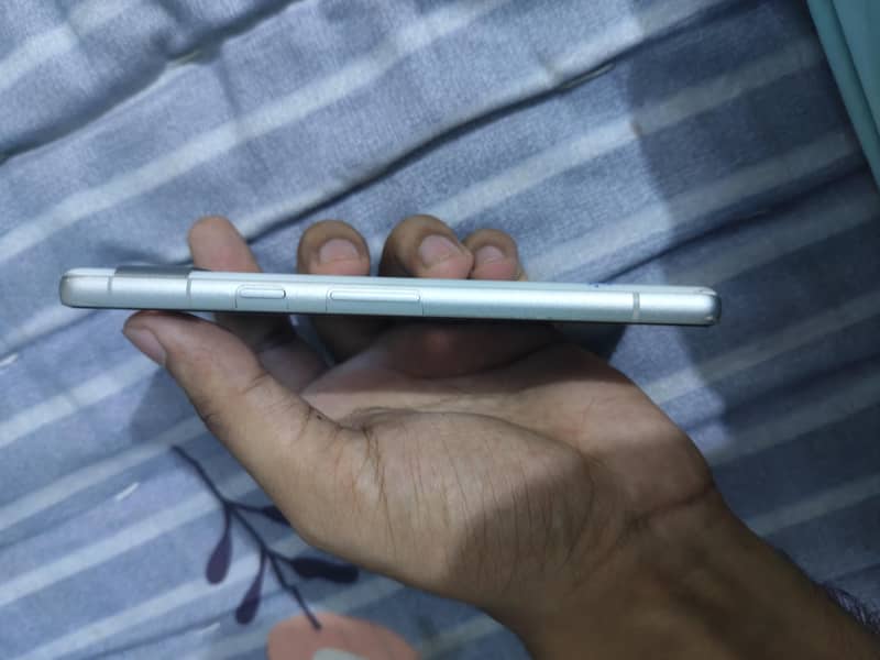Google Pixel 7a 3