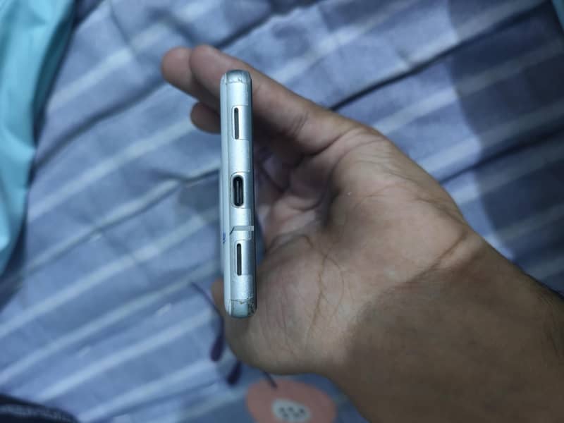 Google Pixel 7a 4