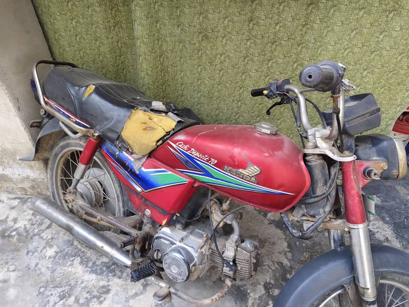 Honda CD70 3