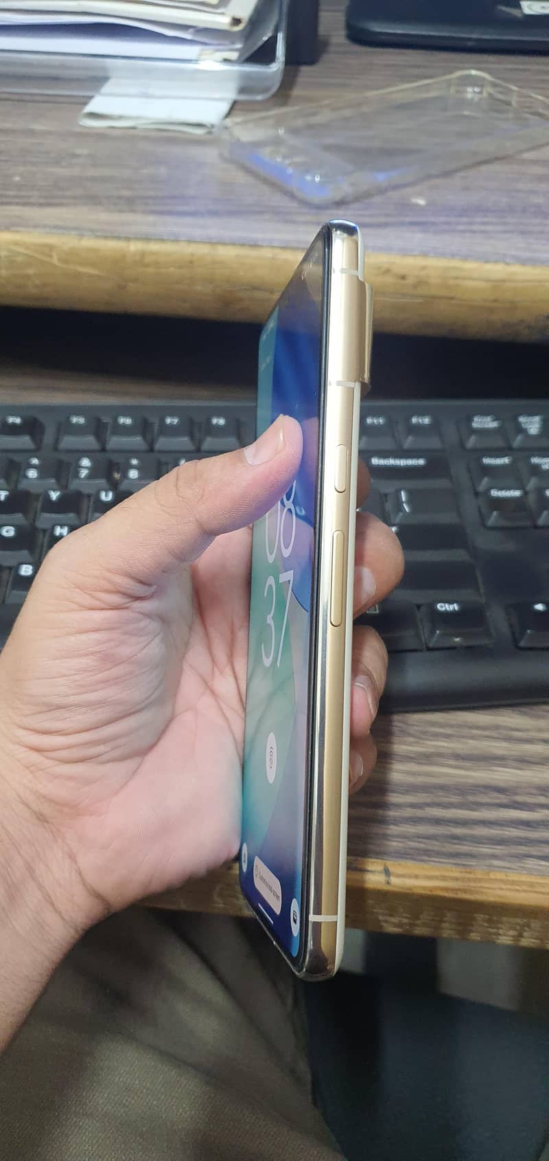 Google Pixel 8 Pro 4