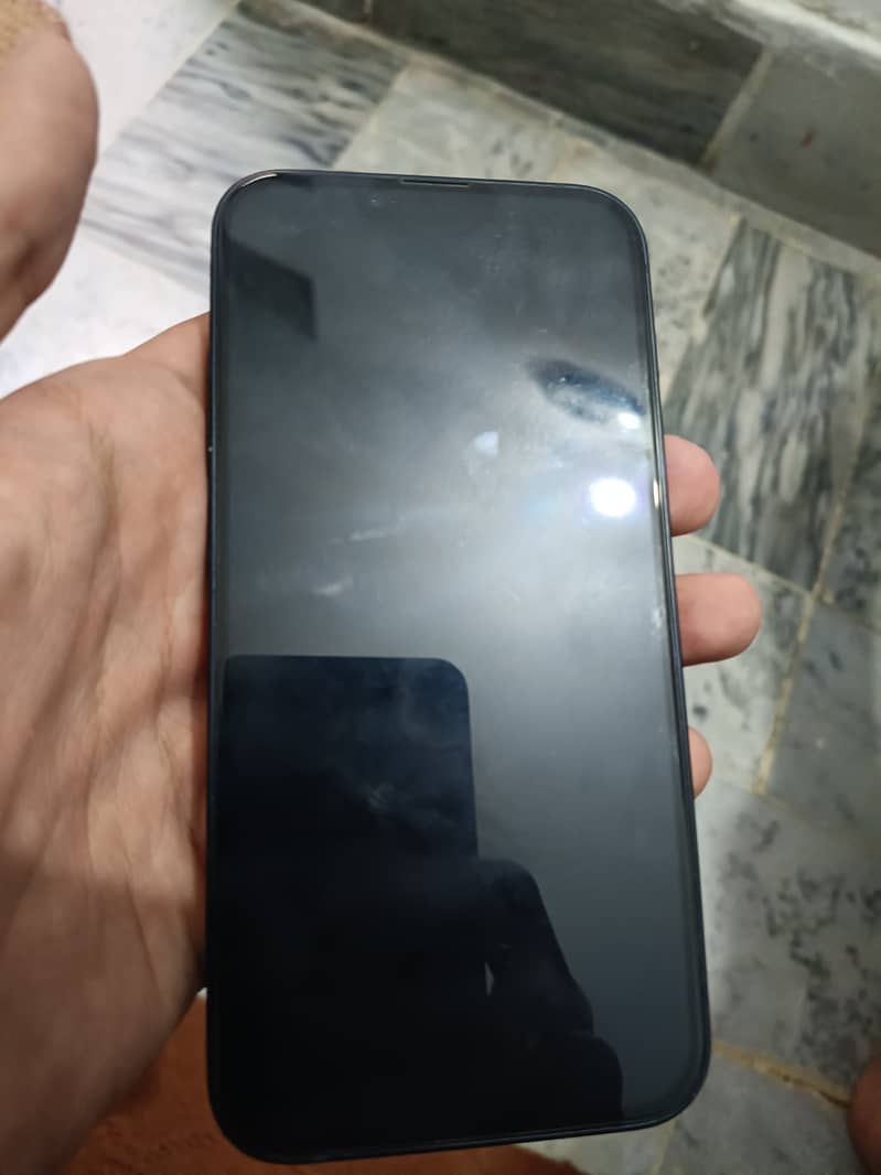 Apple iPhone 13 1