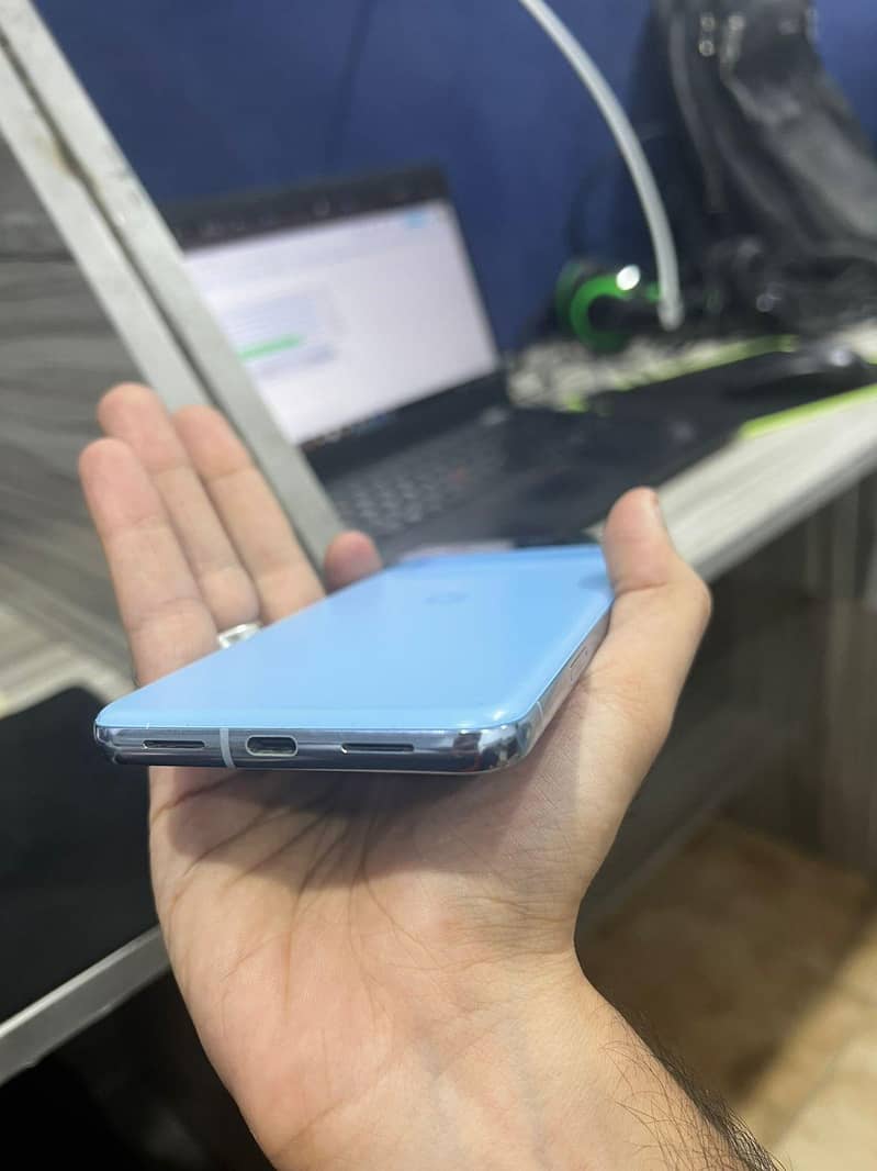 Google Pixel 8 Pro 4