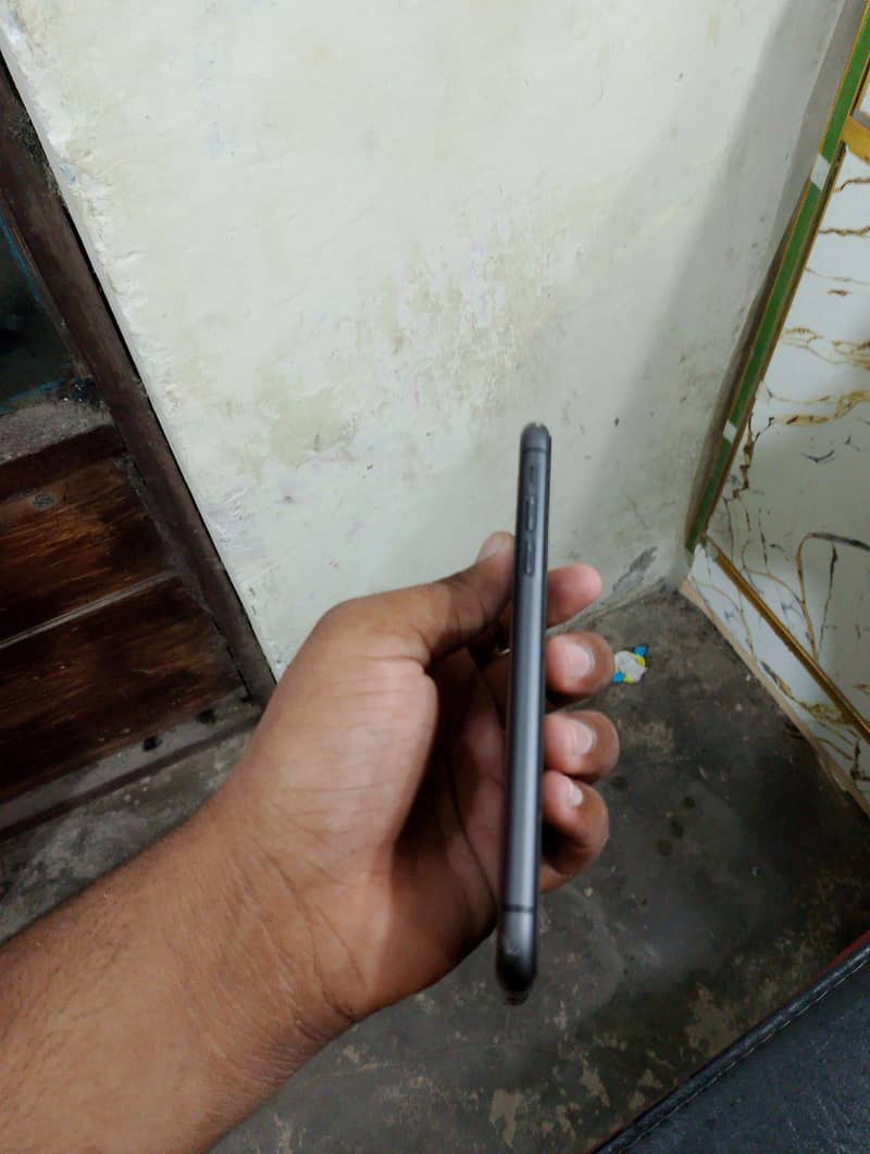 Apple iPhone 11 2