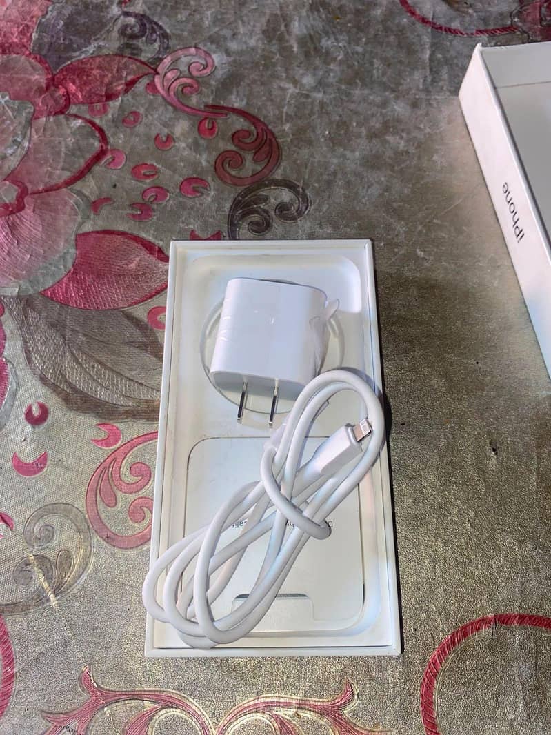 Apple iPhone 11 3