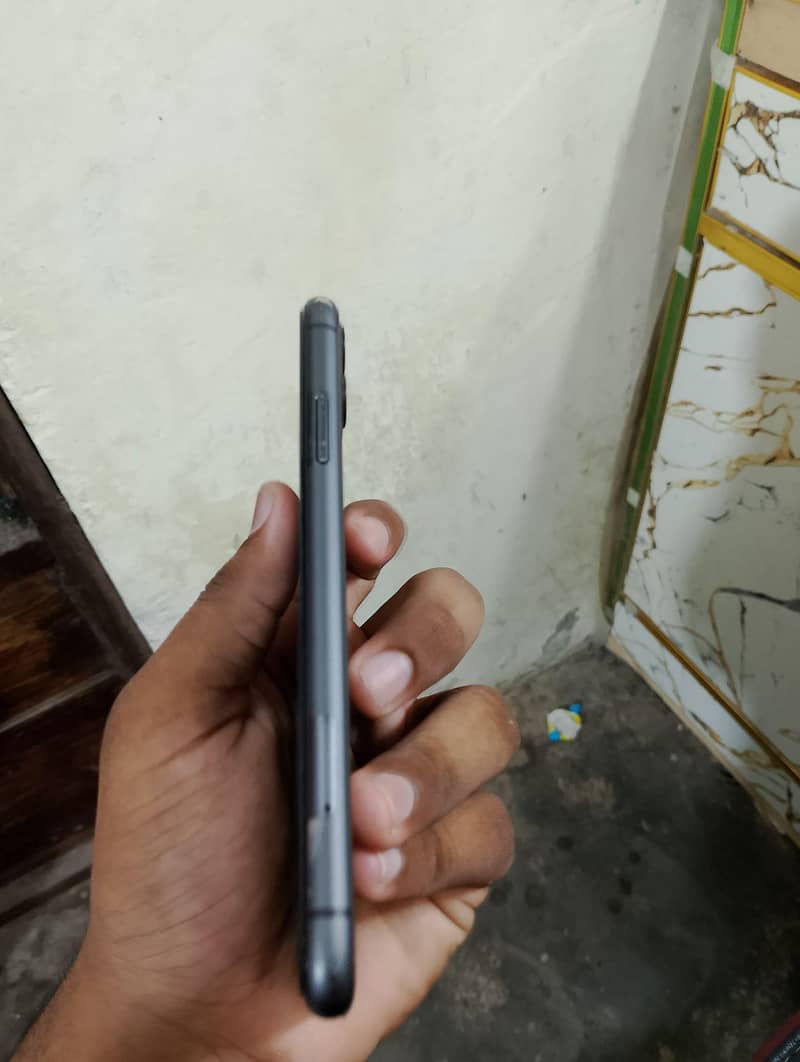 Apple iPhone 11 6
