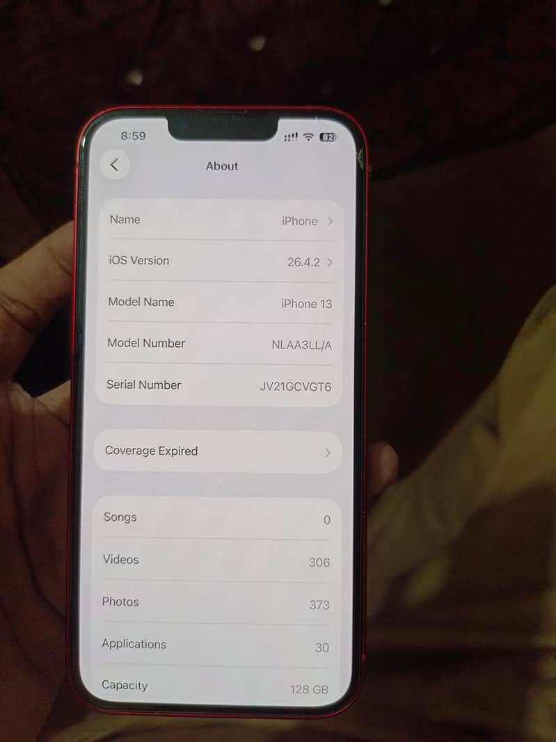 Apple iPhone 13 8