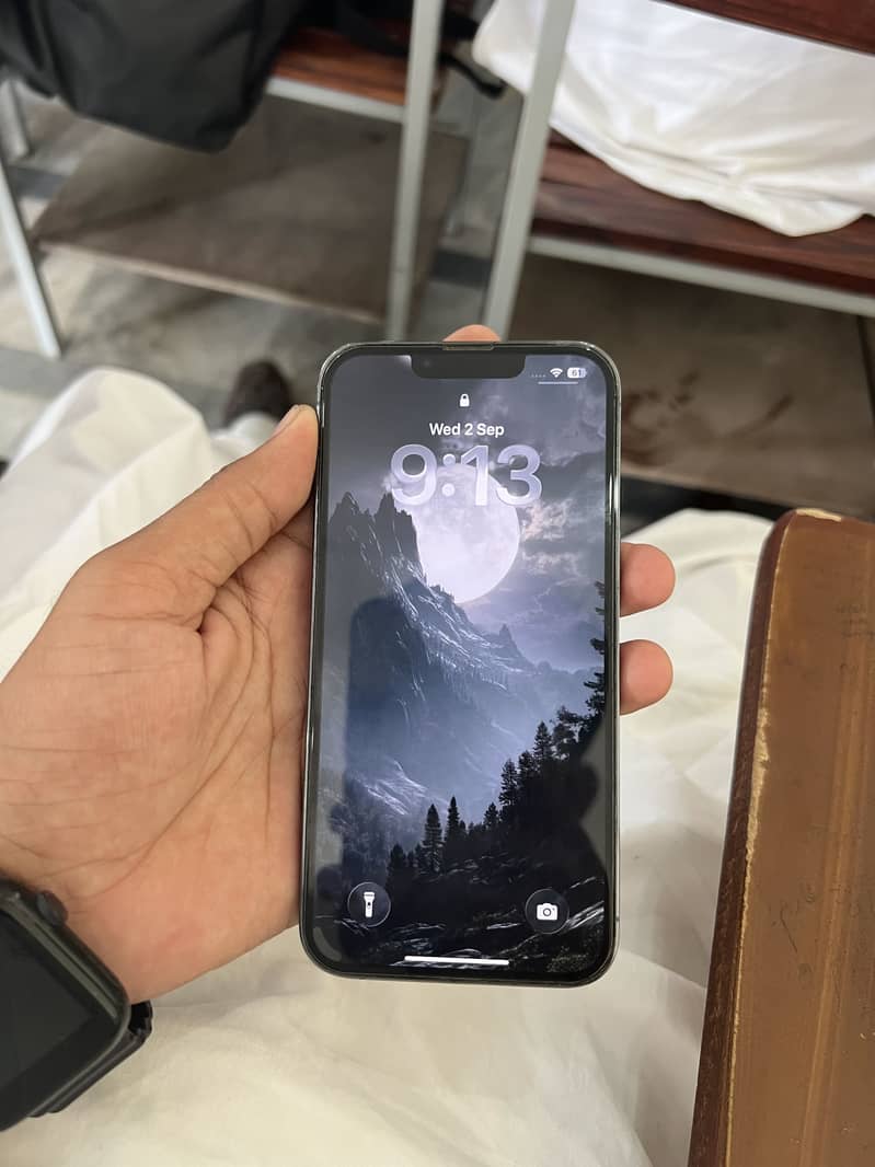 Apple iPhone 13 Pro 2