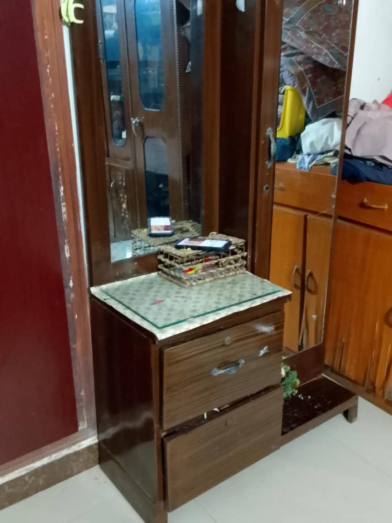 bedroom set , 2
