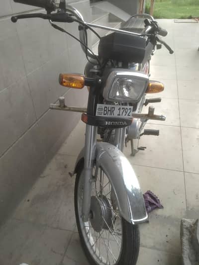 honda 70 black color