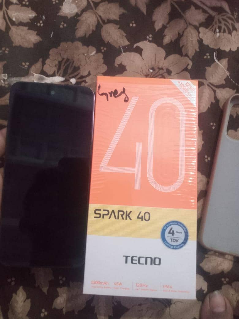 Tecno Spark 40 1