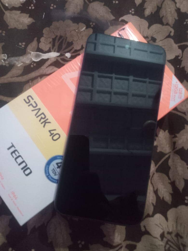 Tecno Spark 40 2