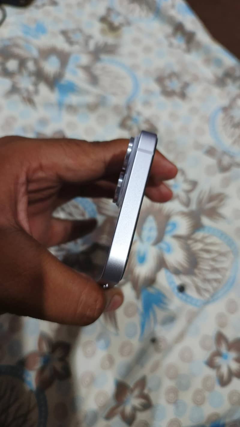 Apple iPhone 14 2