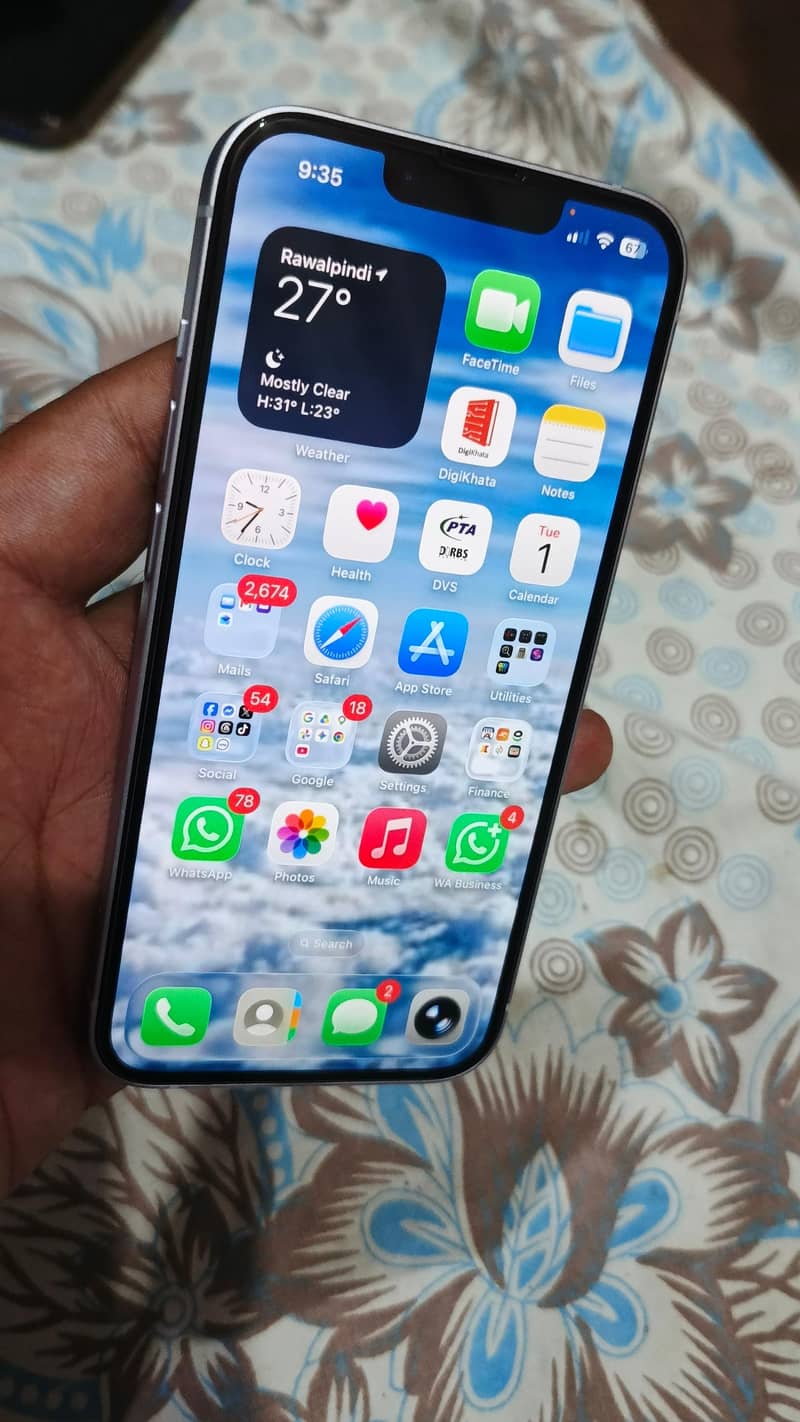 Apple iPhone 14 3