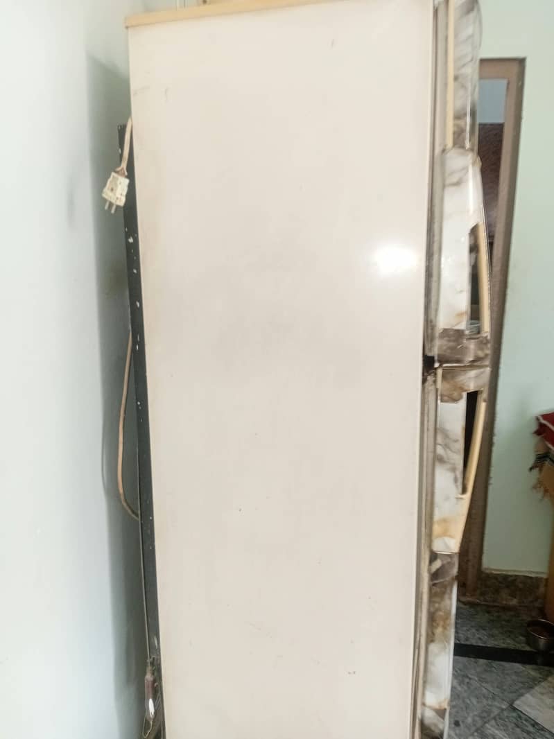 refrigerator 4