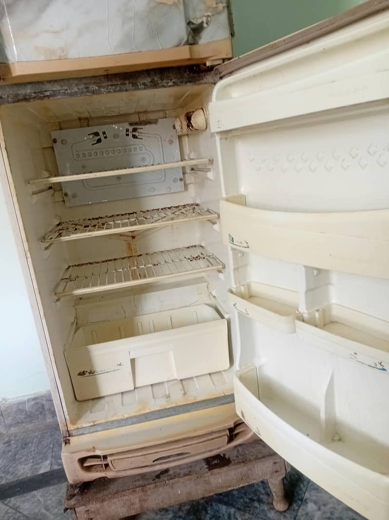 refrigerator 6