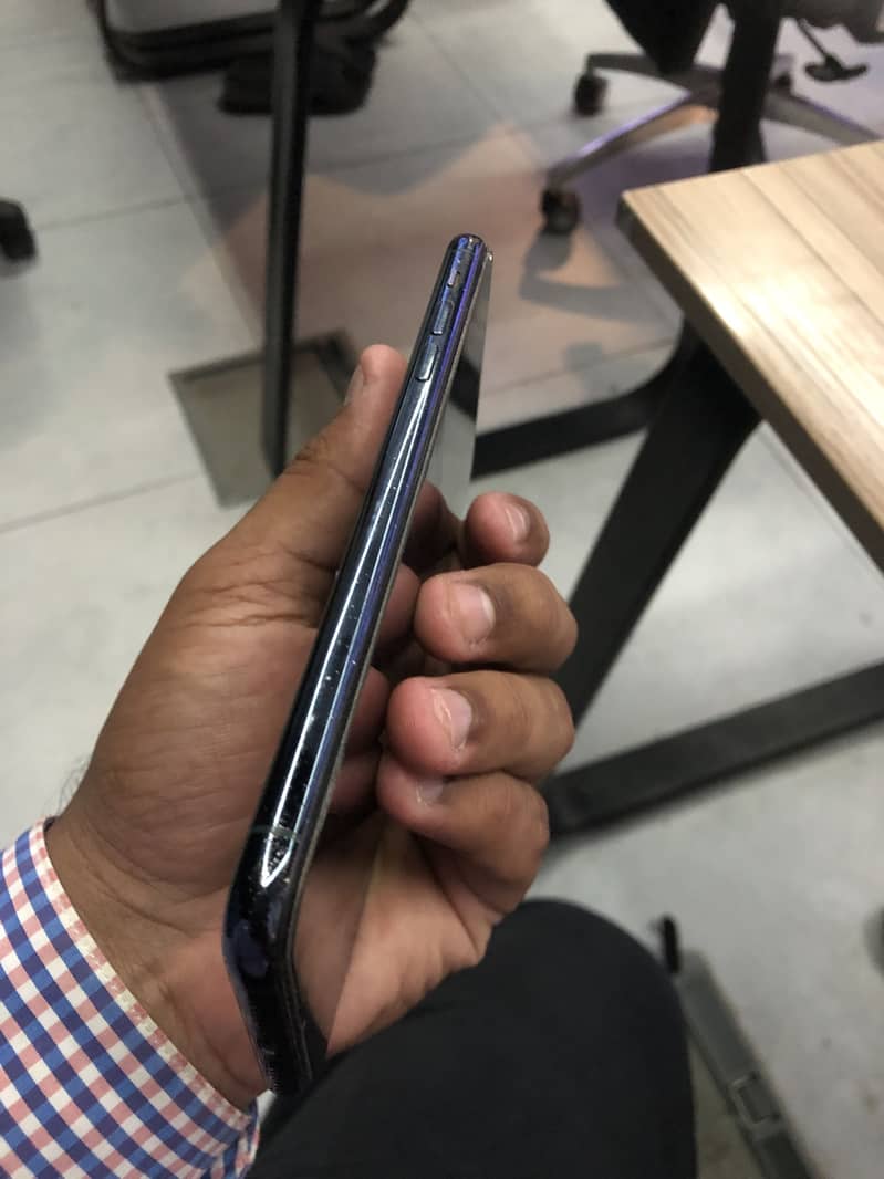 Apple iPhone 11 Pro Max 1