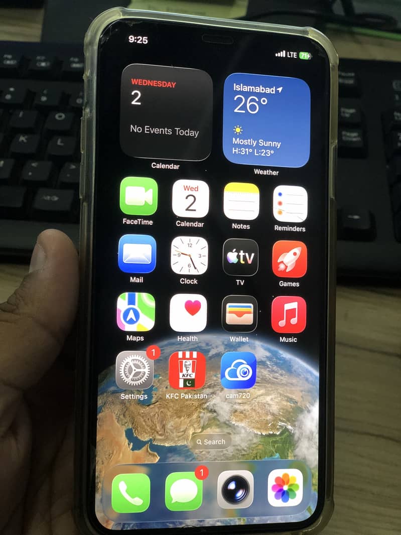 Apple iPhone 11 Pro Max 2