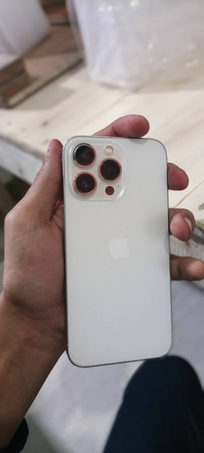 Apple iPhone 13 Pro 1