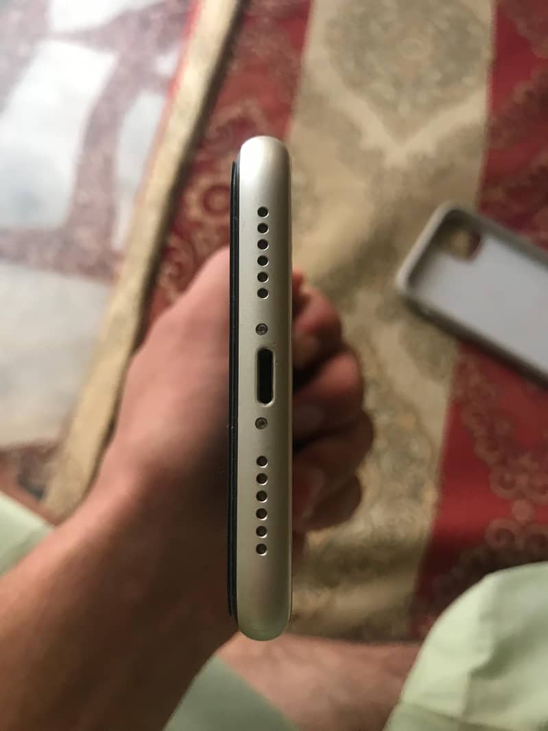 Apple iPhone 11 2