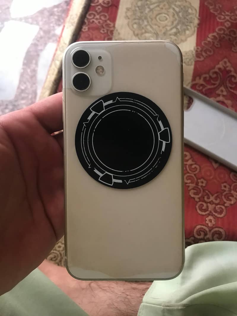 Apple iPhone 11 8