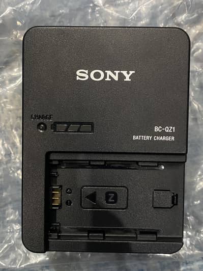 Sony original charger BC -QZ 1 for  Sony Fz 100 battery
