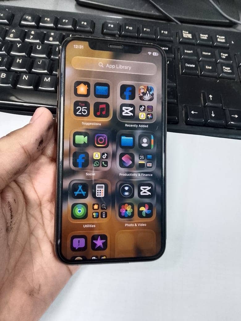 Apple iPhone 11 Pro 1